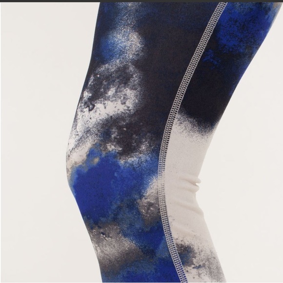 Lululemon Wunder Under Milky Way Pants - sz 6 - Picture 5 of 9